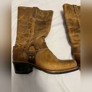 Frye boots womens boots size 8 1/2